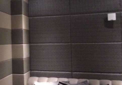 吸音板的表面結(jié)構(gòu)是否結(jié)實(shí)